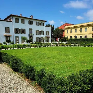 Appartamento La - Convenient For Sardinia And Corsica - 4 Beds - Private Parking Included With, Livorno